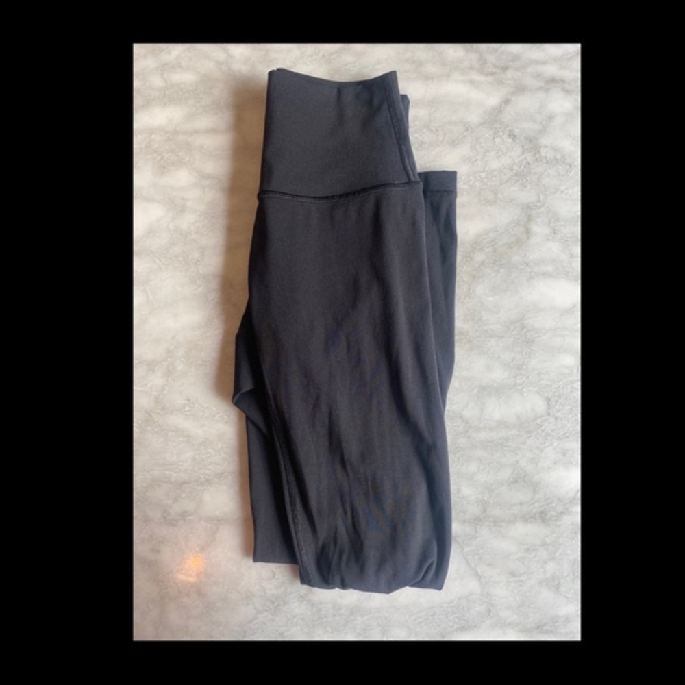Lulu Lemon Wunder Under Black Tights 25” Size 2